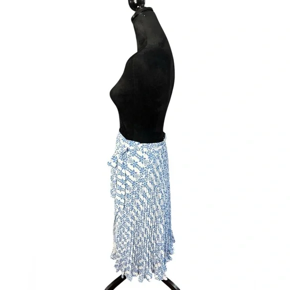 Skies Are Blue Pleated Wrap Midi Skirt Blue Floral Tie Waist Size M - Picture 3 of 9